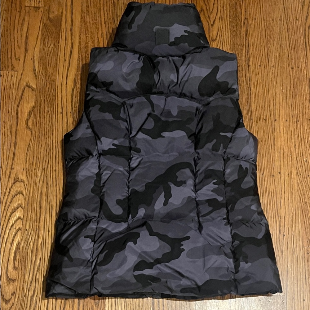 SAM. Vest - Picture 10 of 12